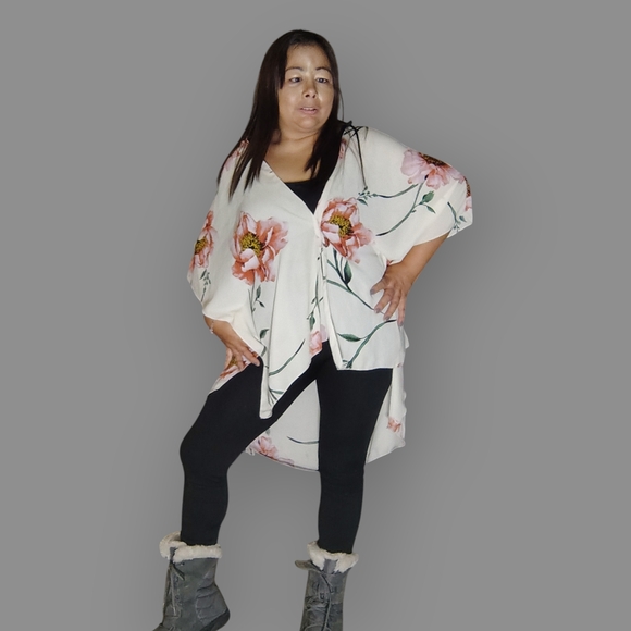 Eclipse Tops - Eclipse Women's Medium Elegant Cream and Green Kimono Tunic